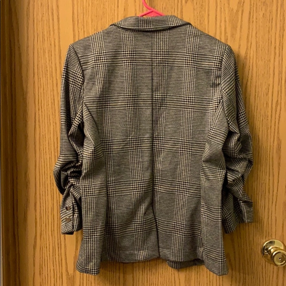 Blazer - Picture 2 of 2
